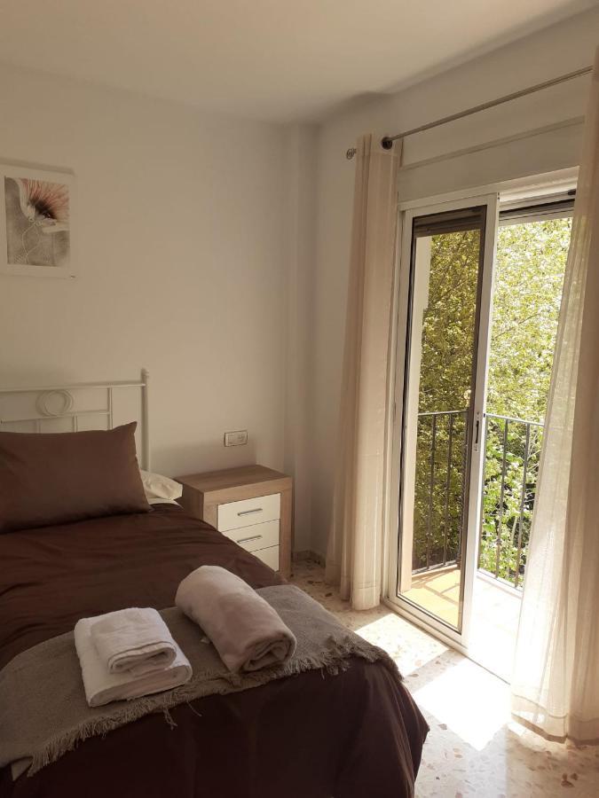 Apartamentos Pinos Genil Ngoại thất bức ảnh